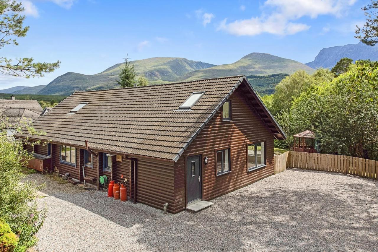 Villa Finest Retreats - The Logs à Fort William Extérieur photo